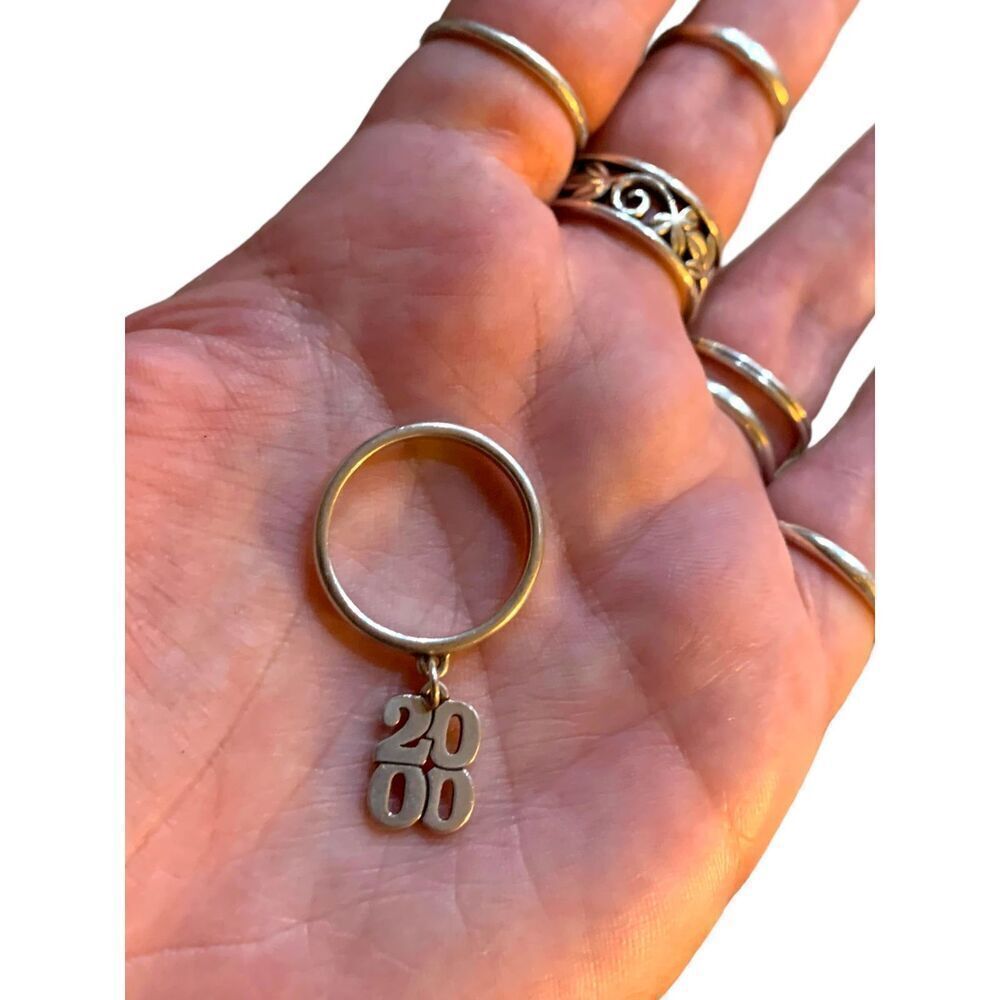 James Avery RARE Retired Stacked 2000 Dangle Ring